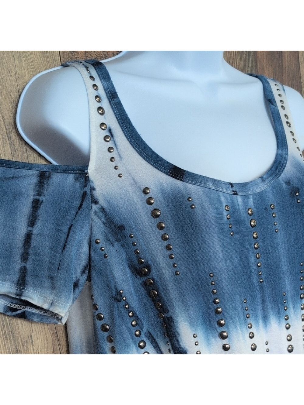 K Jordan Navy/White Tie Dye Studded Cold Shoulder Top M